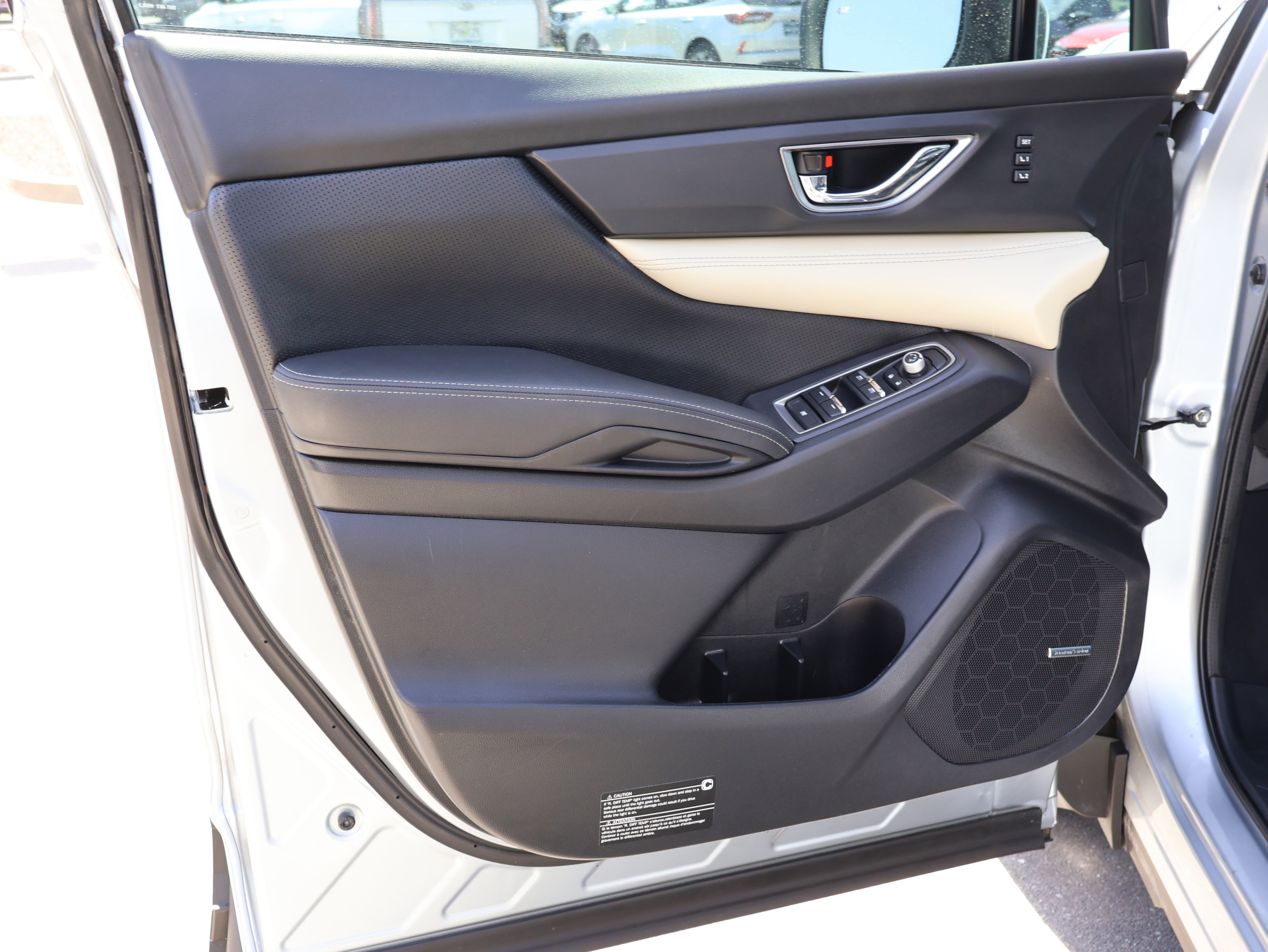 Used 2022 Subaru Ascent Limited w/ Technology Package image 23