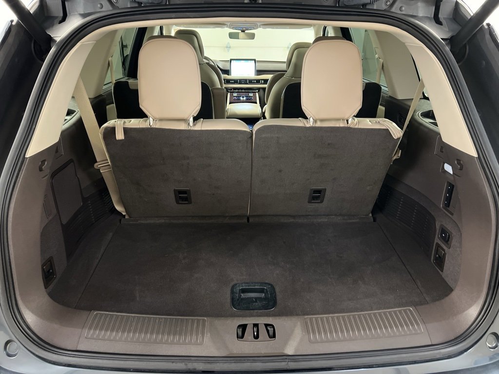 Used 2022 Lincoln Aviator Reserve w/ Equipment Group 201A image 38