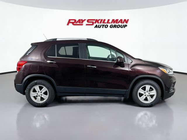 Used 2020 Chevrolet Trax LT w/ LT Convenience Package FWD image 8