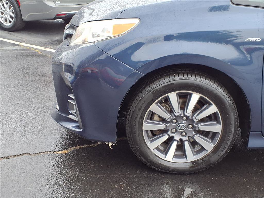 Used 2019 Toyota Sienna AWD image 21