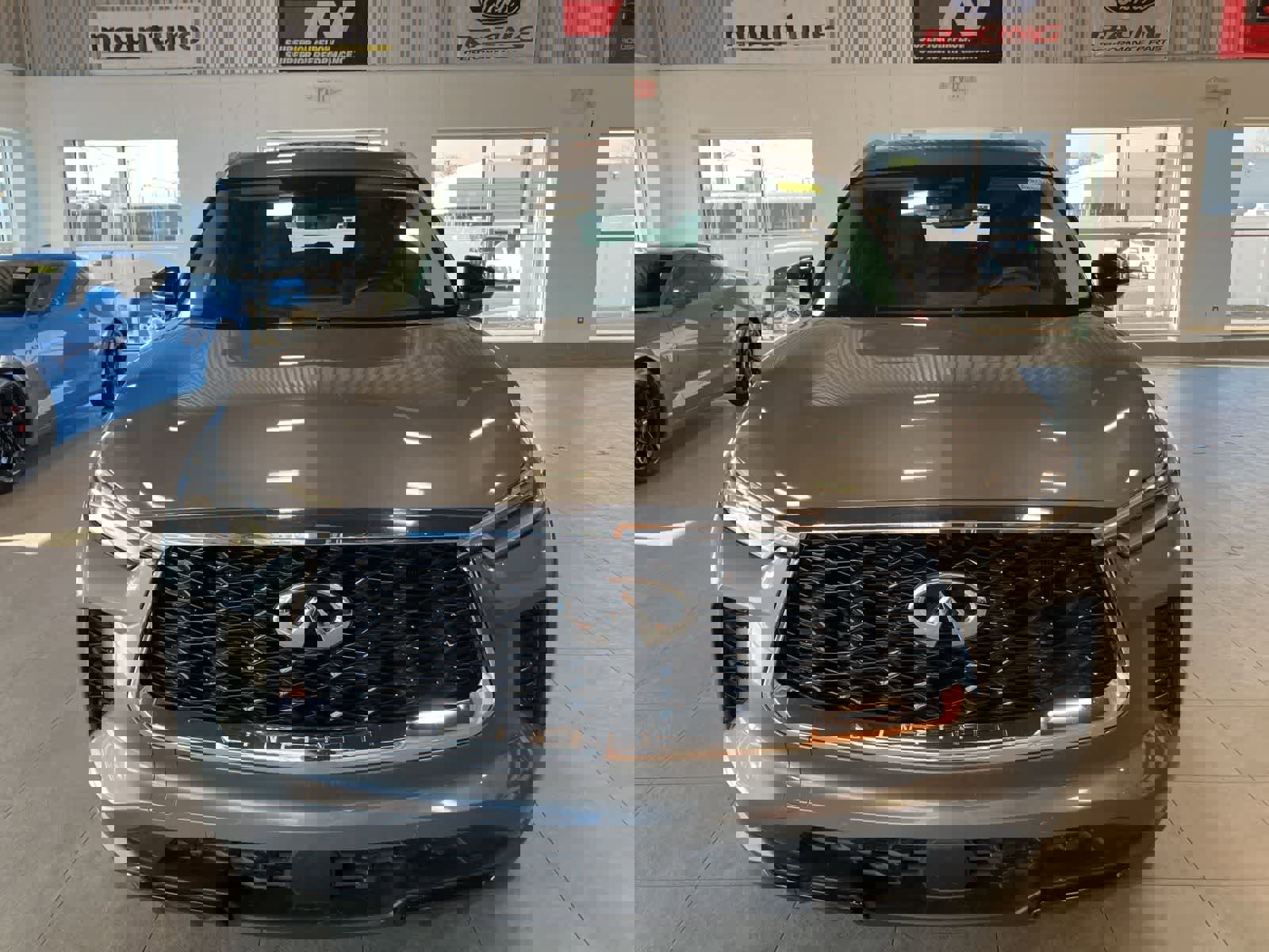 Used 2024 INFINITI QX60 Luxe AWD/4WD image 2