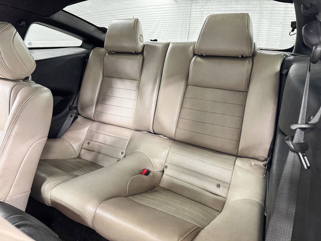 Used 2013 Ford Mustang Premium image 10