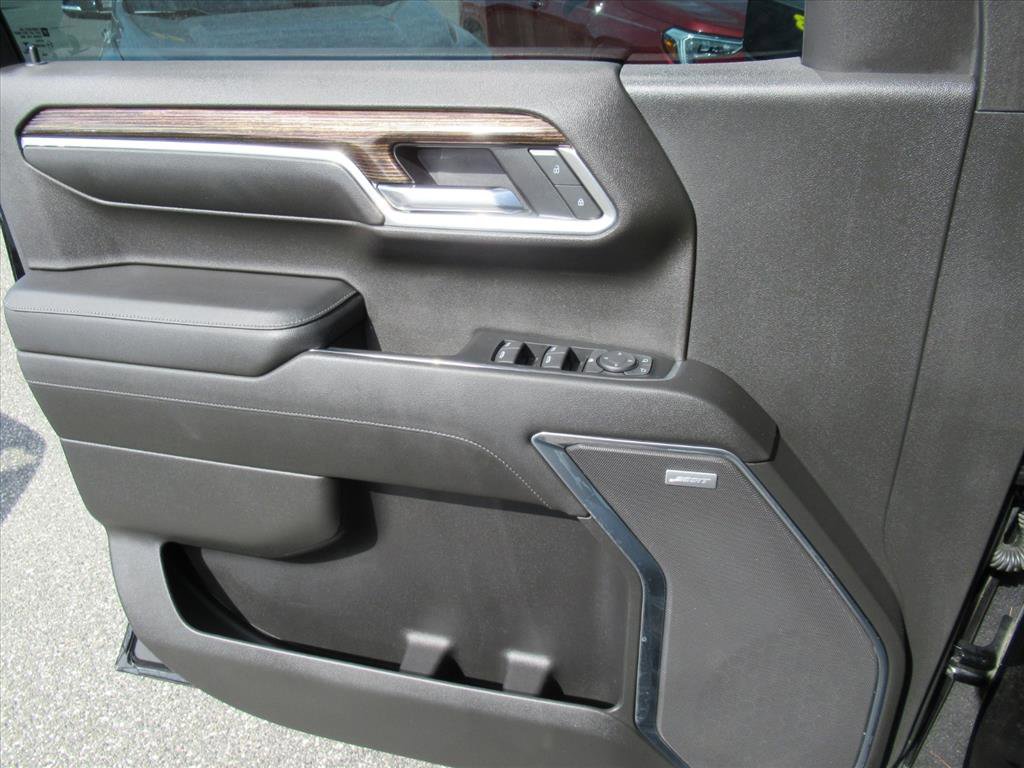 Used 2022 GMC Sierra 1500 Elevation w/ Elevation Premium Package image 28