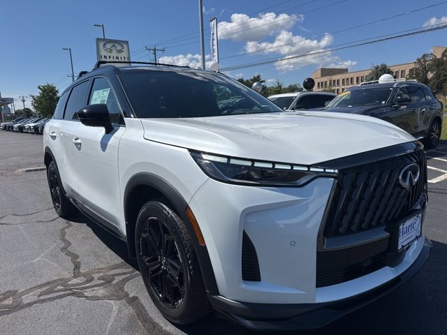 New 2026 INFINITI QX60 Luxe w/ Dark Cargo Package image 2