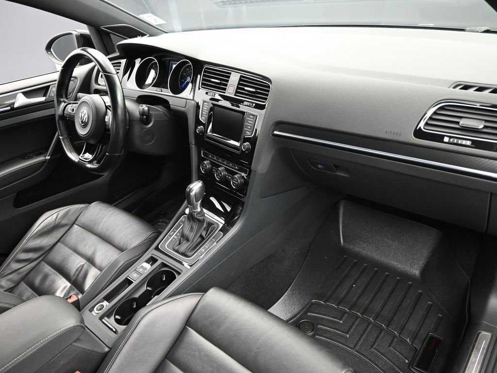 Used 2015 Volkswagen Golf R 4-Door image 31