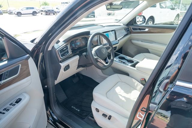 New 2026 Volkswagen Atlas SE FWD image 17