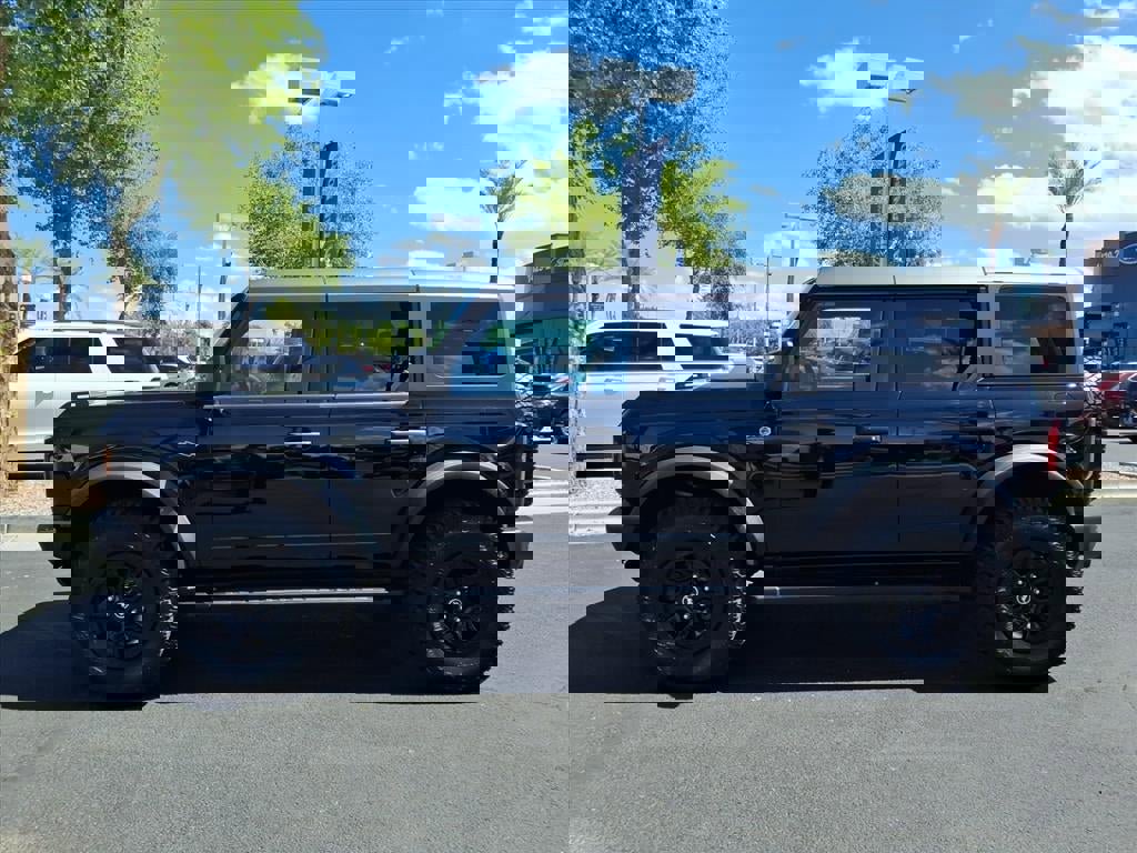Certified 2024 Ford Bronco Wildtrak image 7