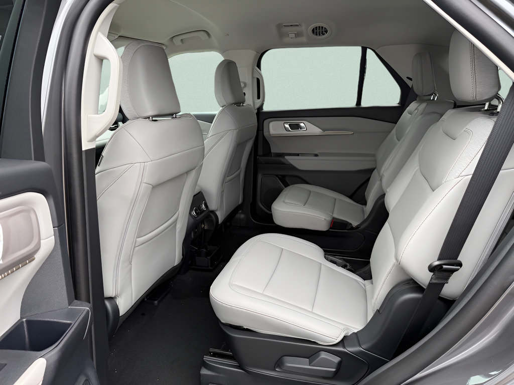 New 2026 Ford Explorer Active w/ Active Comfort Package AWD/4WD image 5