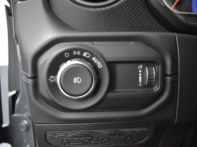 New 2026 Jeep Wrangler Unlimited Rubicon w/ Xtreme 35 Tire Package image 14