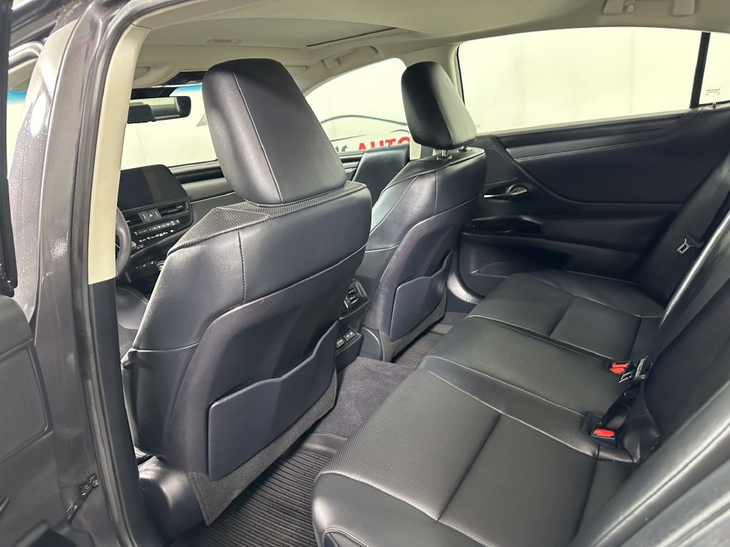Used 2023 Lexus ES 250 w/ Premium Package AWD/4WD image 19