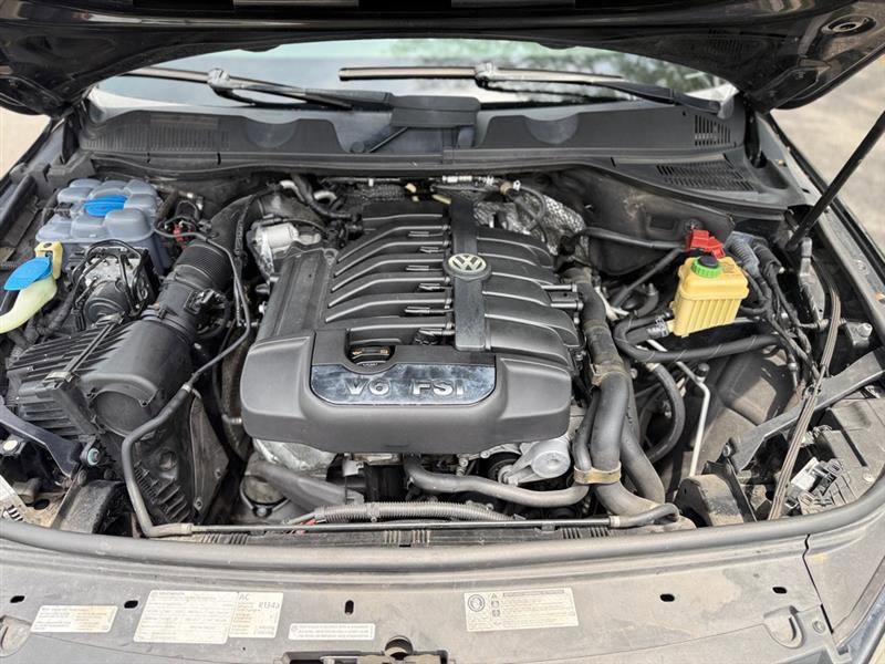 Used 2012 Volkswagen Touareg Sport AWD/4WD image 9