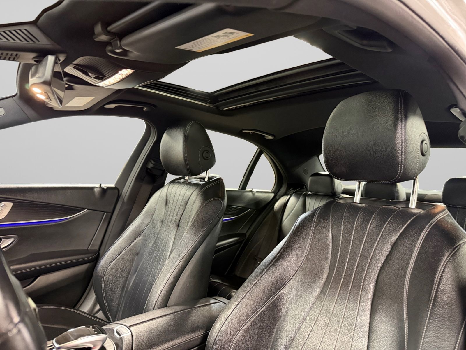 Used 2019 Mercedes-Benz E 300 4MATIC image 35