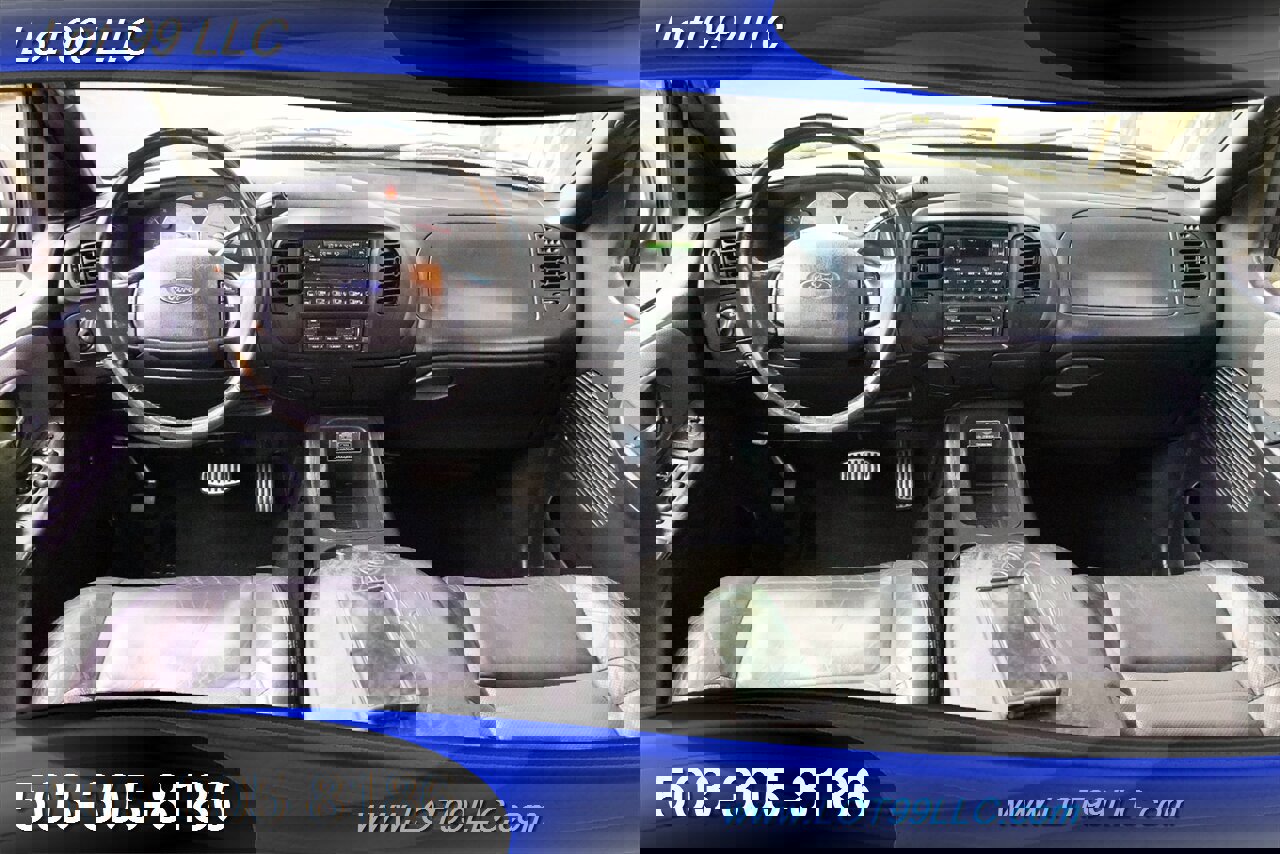 Used 2002 Ford F150 Harley-Davidson RWD image 2