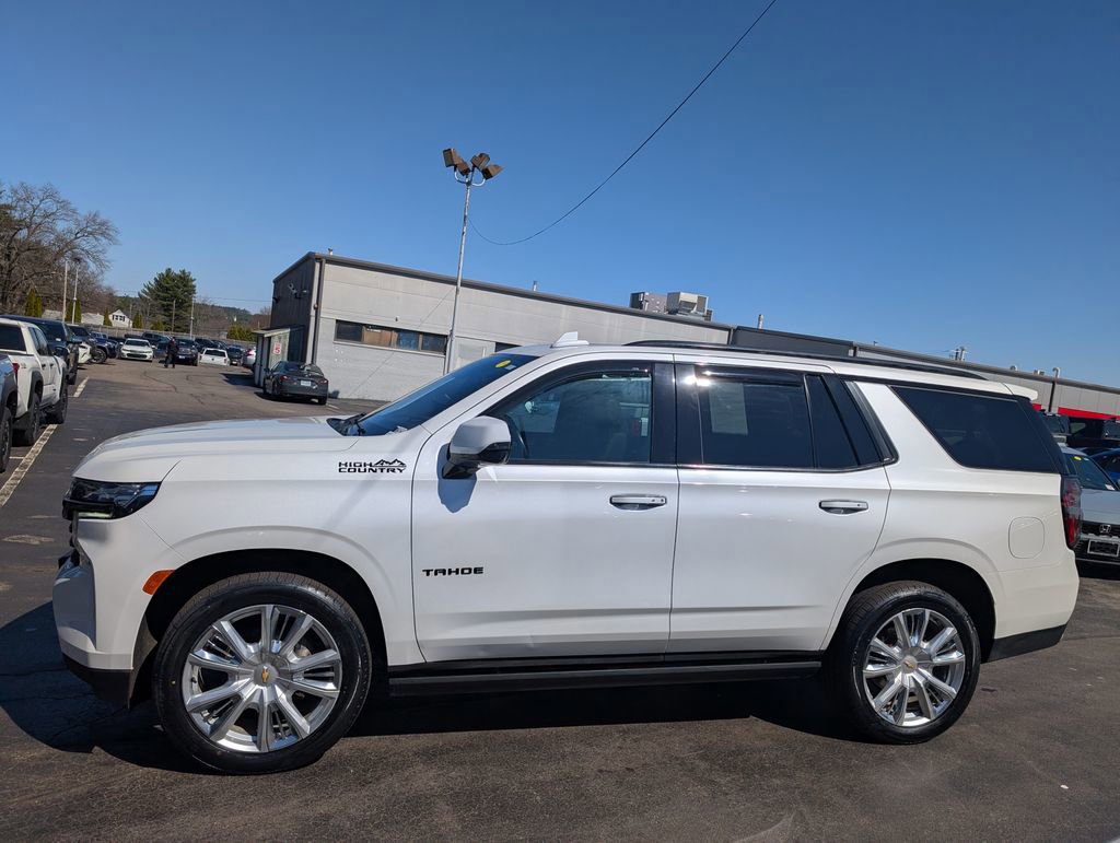 Used 2022 Chevrolet Tahoe High Country w/ Premium Package 2 AWD/4WD image 3
