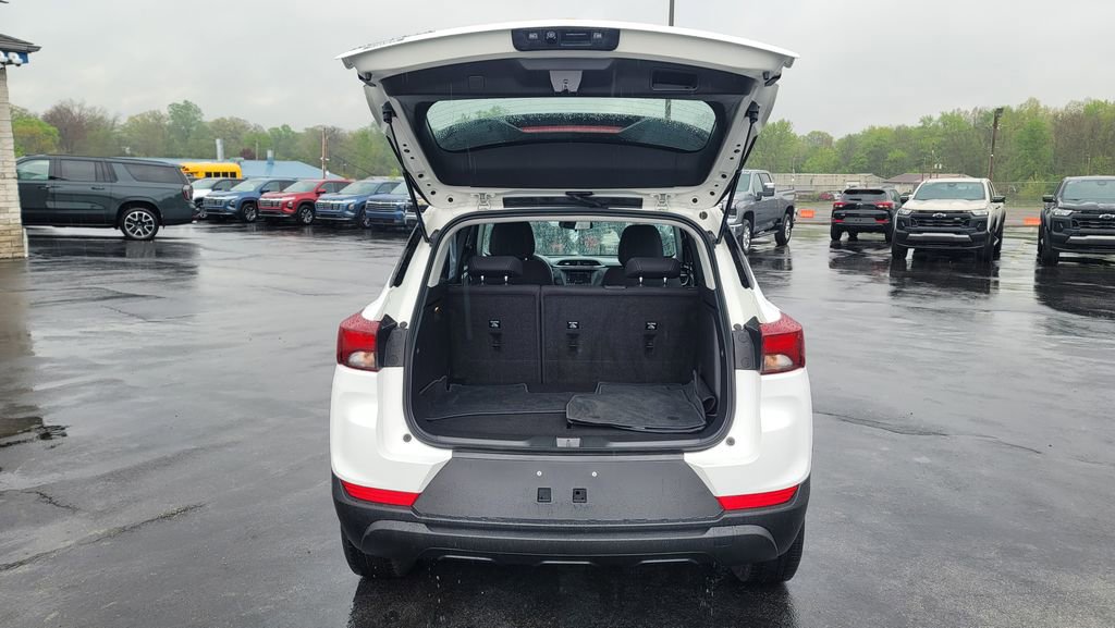 Used 2023 Chevrolet TrailBlazer LS FWD image 11