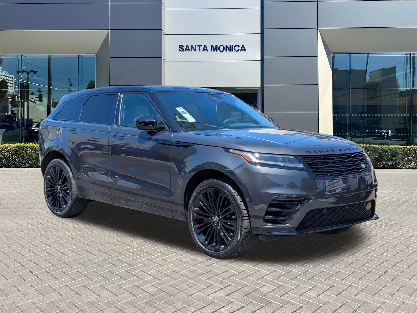 New 2026 Land Rover Range Rover Velar Dynamic SE image 7