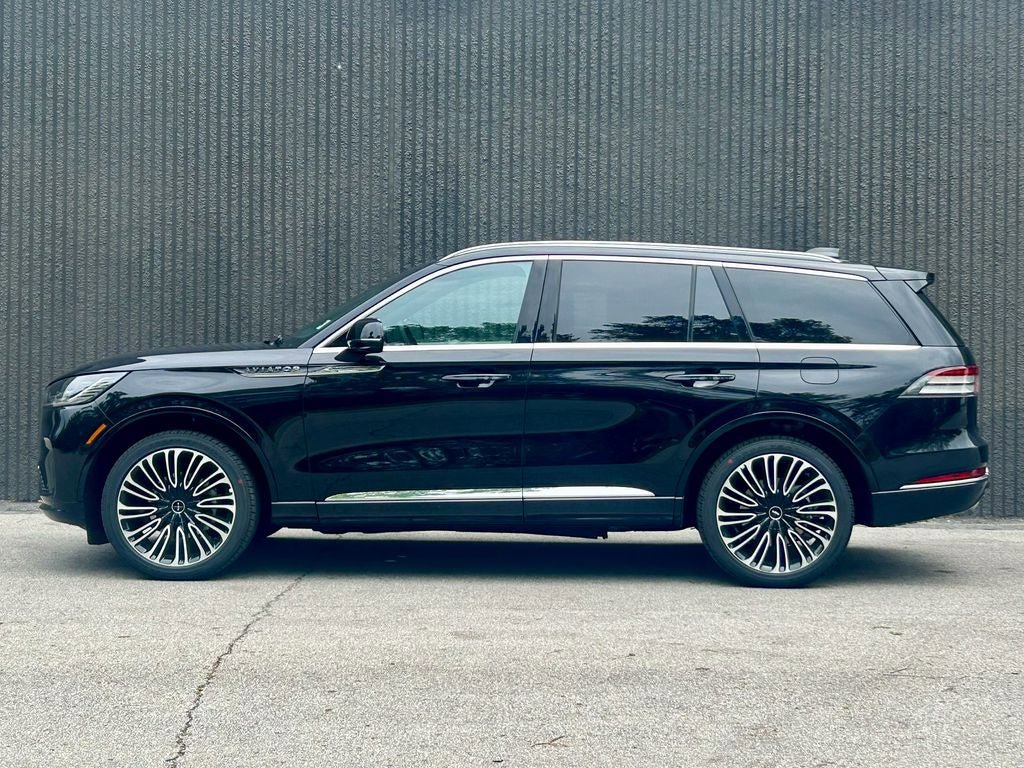 New 2026 Lincoln Aviator Black Label AWD/4WD image 3