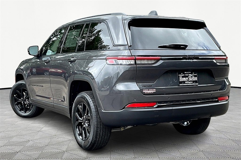 New 2025 Jeep Grand Cherokee Altitude image 3