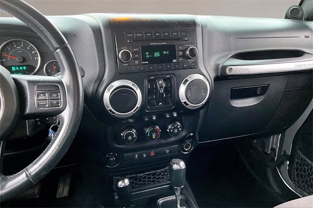 Used 2014 Jeep Wrangler Unlimited Rubicon w/ Dual Top Group image 9