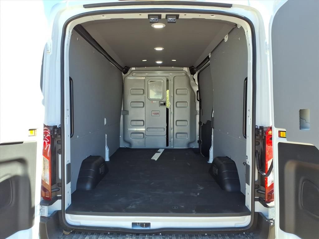 New 2026 Ford Transit 250 148 Medium Roof Extended AWD image 11