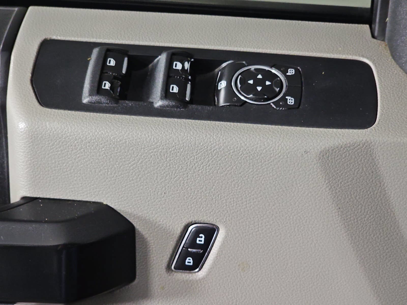 Used 2018 Ford F350 XL w/ Power Equipment Group AWD/4WD image 21