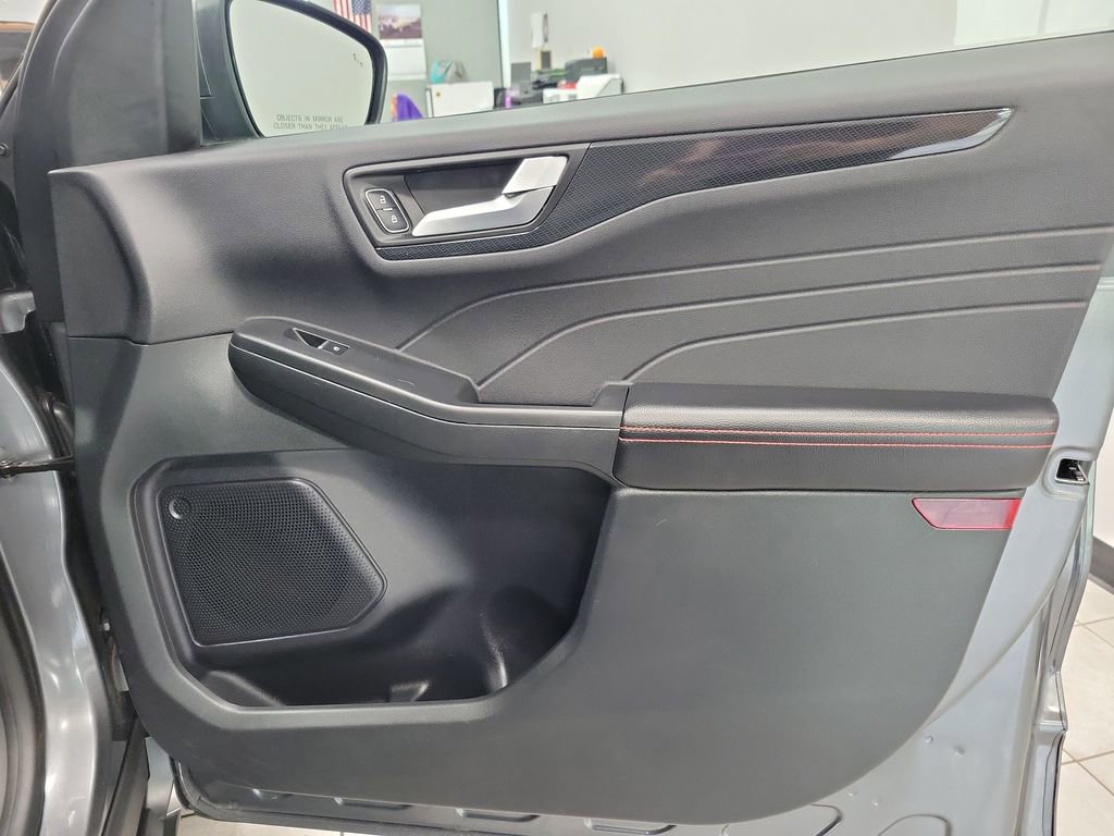 Used 2023 Ford Escape ST-Line Elite AWD/4WD image 24