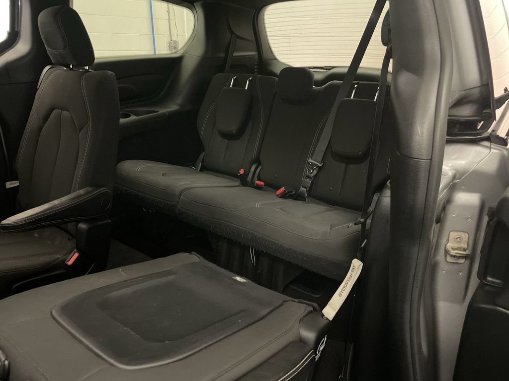 Used 2018 Chrysler Pacifica Touring Plus w/ S Appearance Package FWD image 27
