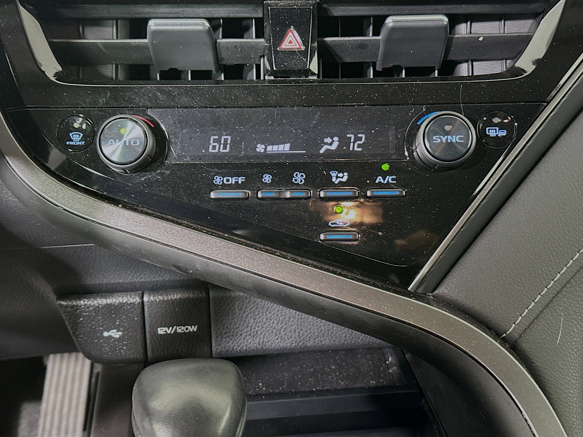 Used 2023 Toyota Camry SE FWD image 22