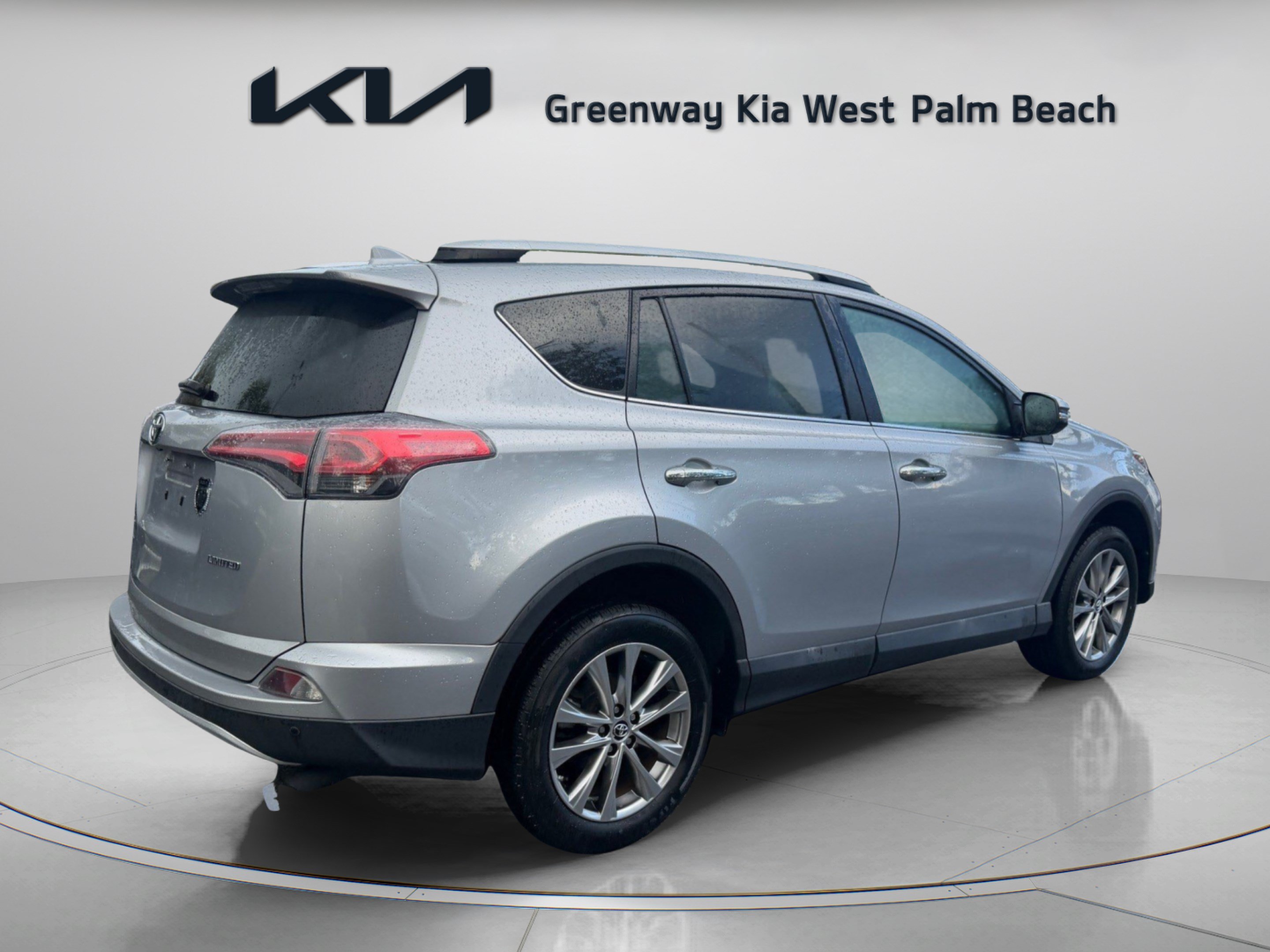 Used 2016 Toyota RAV4 Limited FWD image 7