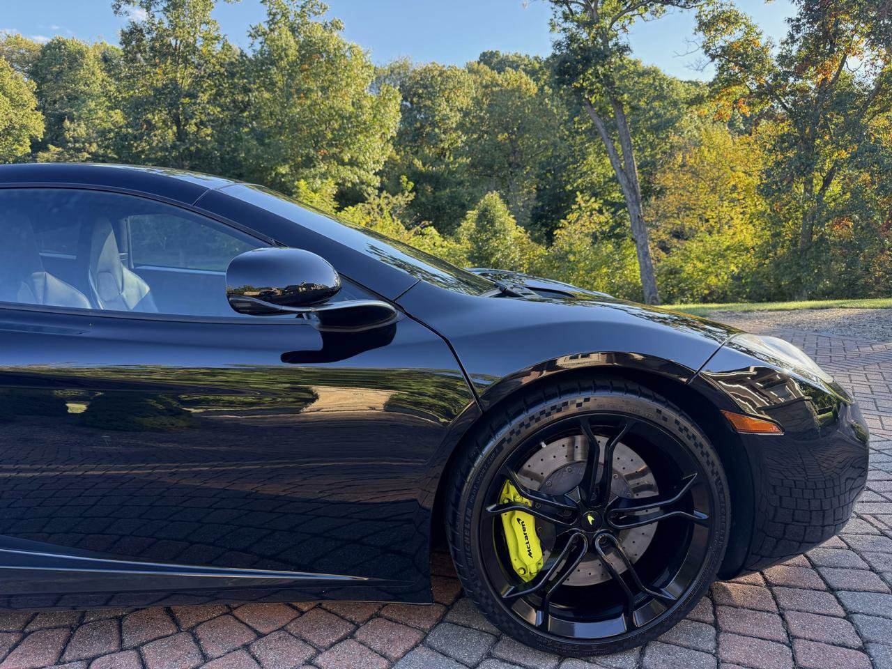 Used 2012 McLaren MP4-12C Coupe RWD image 21