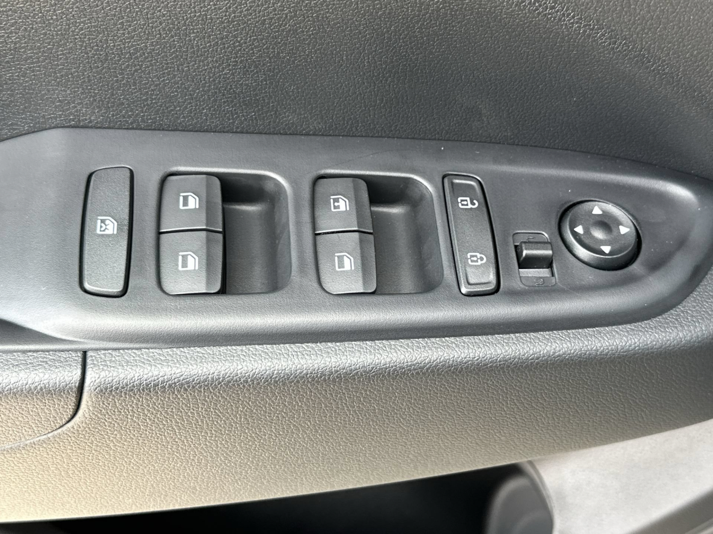 New 2026 Hyundai Venue SE FWD image 15