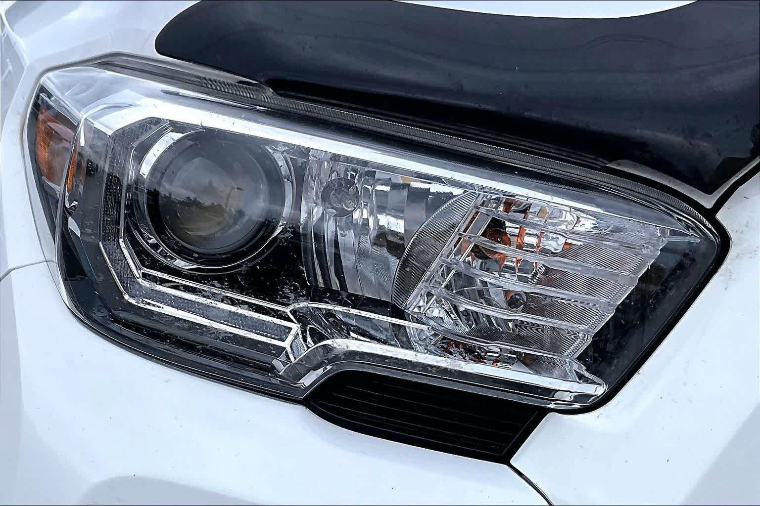 Used 2019 Toyota Tacoma TRD Off-Road image 31
