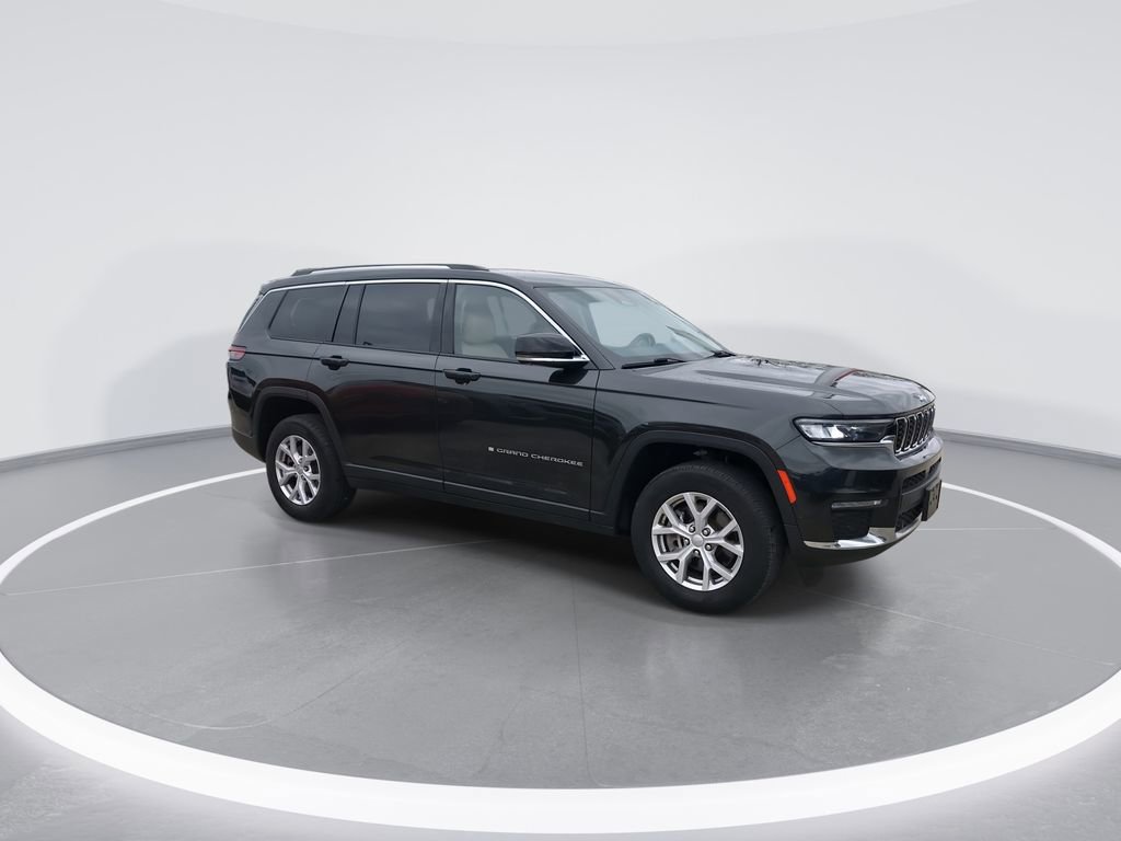 Used 2022 Jeep Grand Cherokee L Limited w/ Luxury Tech Group II image 2