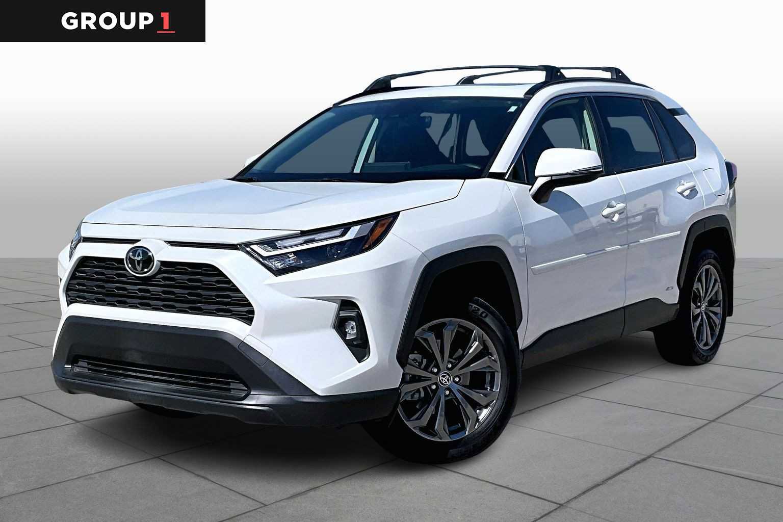 Used 2025 Toyota RAV4 XLE Premium image 1