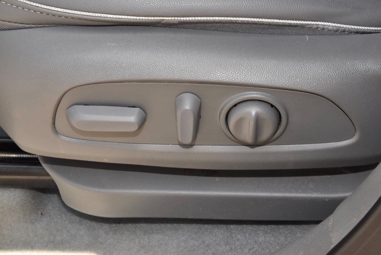Used 2023 Chevrolet Bolt EUV Premier w/ Sun & Sound Package FWD image 34