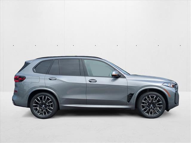 Used 2026 BMW X5 xDrive40i w/ M Sport Package image 3