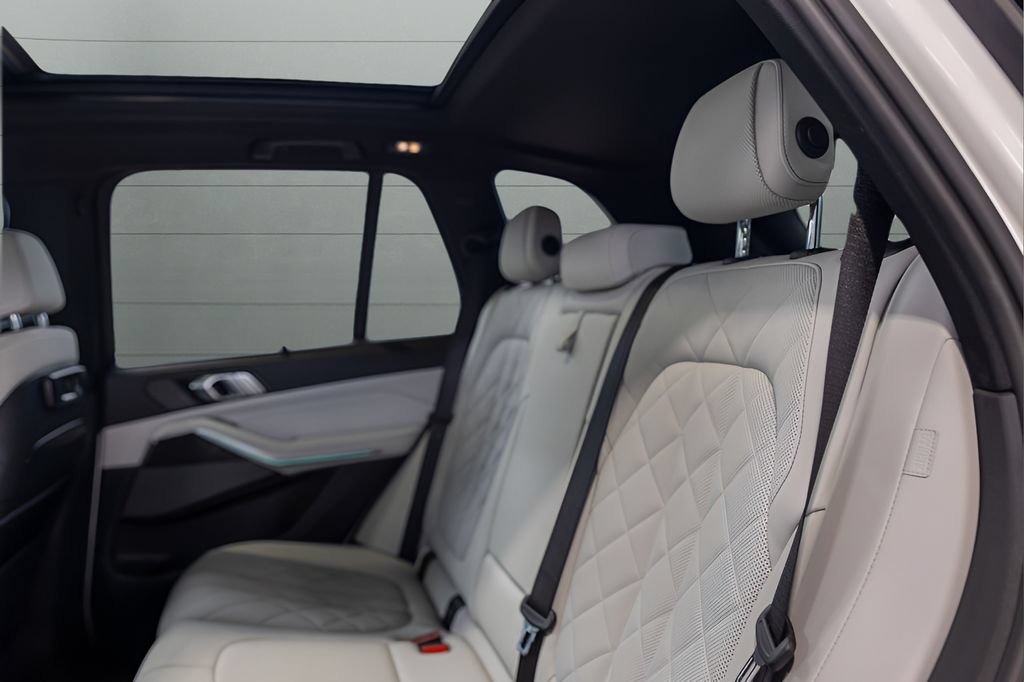 Used 2023 BMW X5 M50i w/ Executive Package AWD/4WD image 55