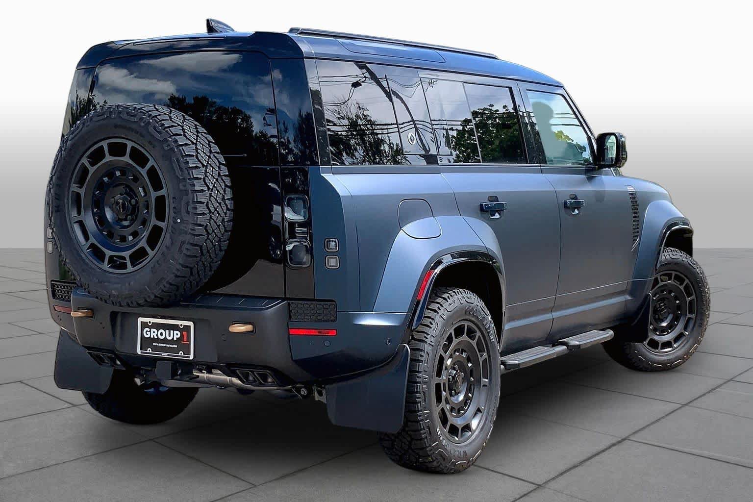 New 2026 Land Rover Defender 110 OCTA AWD/4WD image 3