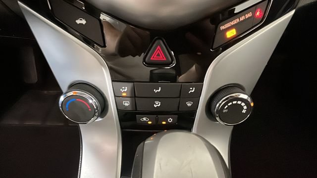 Used 2016 Chevrolet Cruze LS FWD image 22