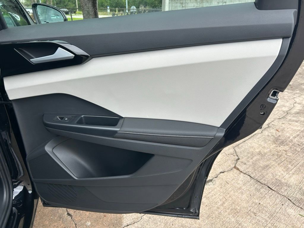 Certified 2025 Volkswagen Taos S image 52