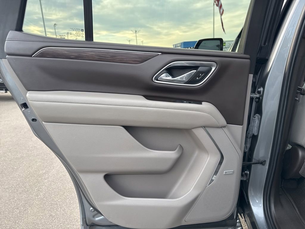 Used 2021 Chevrolet Tahoe Z71 w/ Z71 Signature Package AWD/4WD image 30