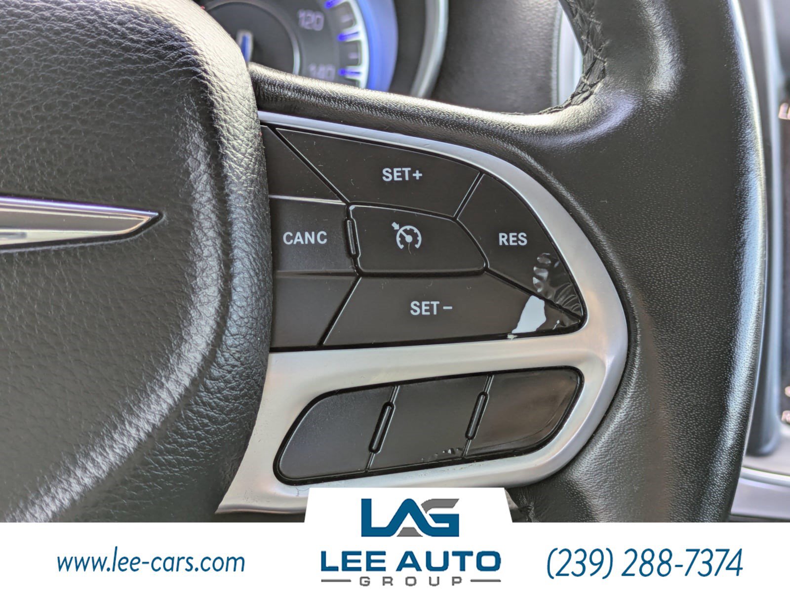 Used 2019 Chrysler 300 Touring w/ Chrome Appearance Package RWD image 22