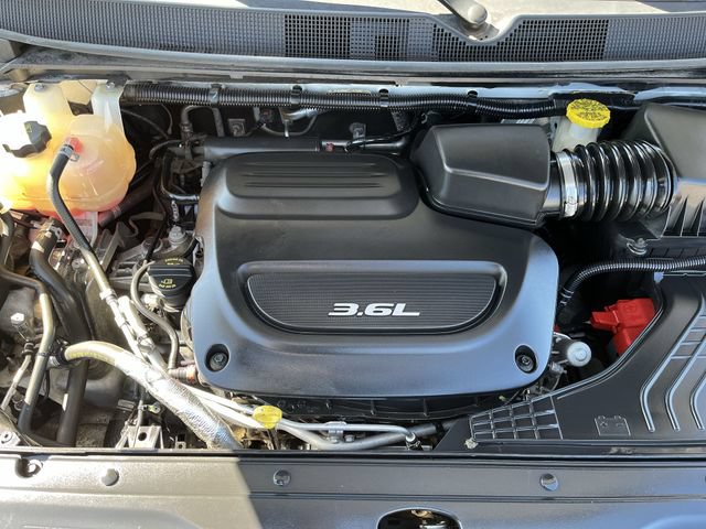 Used 2019 Chrysler Pacifica Touring-L Plus FWD image 19