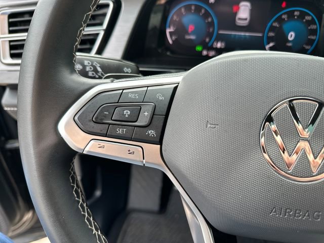 Certified 2024 Volkswagen Atlas Cross Sport SE w/ Panoramic Sunroof Package AWD/4WD image 21