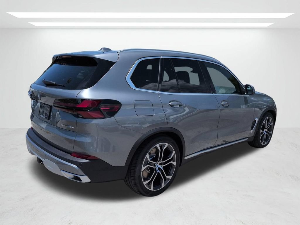 New 2026 BMW X5 xDrive50e w/ Climate Comfort Package AWD/4WD image 4