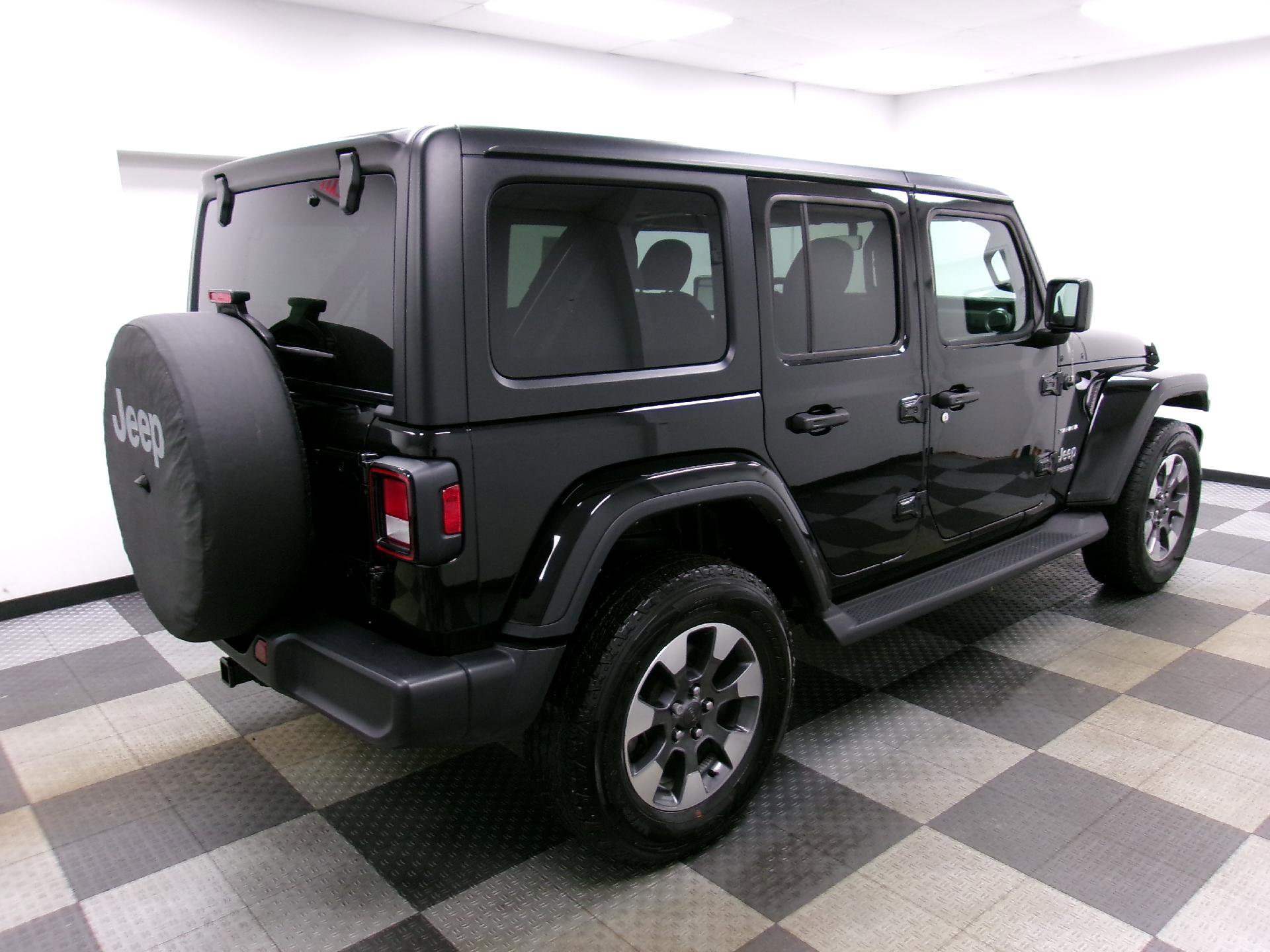 Used 2022 Jeep Wrangler Unlimited Sahara image 12
