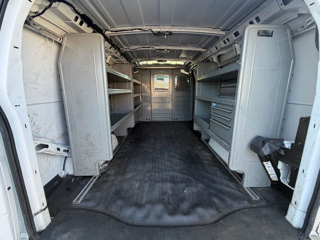 Used 2021 GMC Savana 2500 w/ Driver Convenience Package image 14