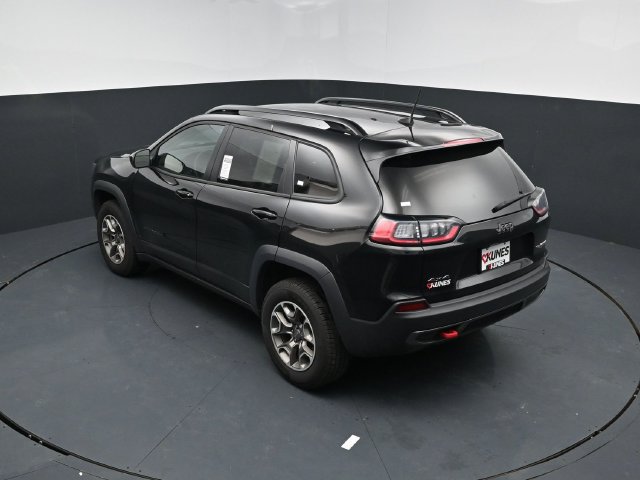 Used 2022 Jeep Cherokee Trailhawk AWD/4WD image 40