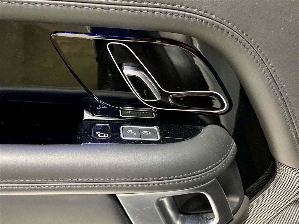 Used 2019 Land Rover Range Rover Autobiography AWD/4WD image 19
