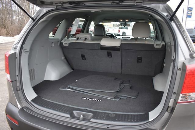 Used 2012 Kia Sorento LX image 15